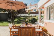 Sunny Villa Minutes from the Beach