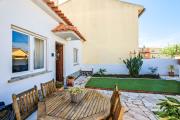 Cascais Garden & Terrace House