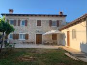 Casa per 6 persone con giardino e portico