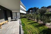Villeneuve-Loubet Garden Level Apartment 4 Guests Swimming Pool