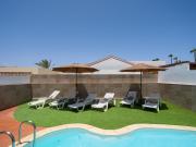 3-BR, VILLA, private pool, in the heart of Corralejo!