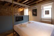 Design Suite Canopy Bed & Balcony by Arena