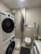 Center Apartment - Free Private Parking