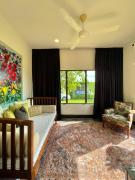Top Langkawi Intl