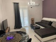 Iliyon Cozy modern Apartment 2nd floor