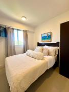 Spacious Luxe 3BR Pampatar Beachfront Family Stay