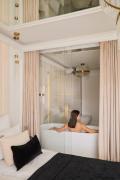 Portovo Jacuzzi Mirror Suite by Downtown Apartments