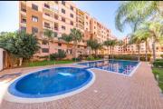 Appartement moderne avec piscine et parking securise