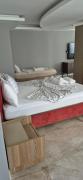 Denis House havuz sauna ve jakuzi hadi gelin