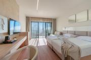 Top Golden Sands