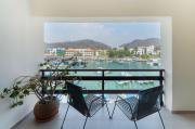 Beachside-2 Balconies, Elevator Access-Fresh Design