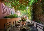 Vatican City Historic Center -Luxury Flat with Garden and Private Parking