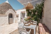 Trulli Pietra di Confine