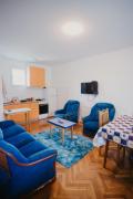 Vikendica Nik