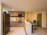 Modern and bright apartment - In front of the UPB & La 70