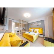Studio Golden by Summer Smile RO
