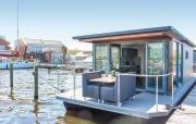 Lake Front Ship In Uitgeest With Wifi