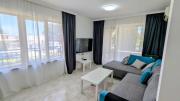 Smokinya Waves - 1BR Apartment - 2 Minutes to the Beach by Flat Mаnager