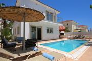 Villa Amarilia - 100m from Pernera Beach
