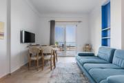 Ocean Horizon Apartment Sea View & Parking by PikHost