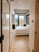 Piano & River View with Balcony Apartment - Opole centrum