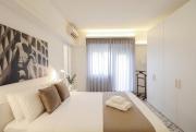 Spacious 2 Suite Home - AC WiFi & Metro 9 min