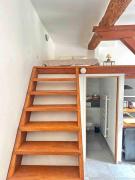 Cosy Air-Conditioned Studio in Old Antibes, Walk to Beach & Market