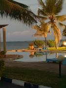 Beach Front 3 bedroom Condo with Pool