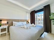 Premium Apartment Beachside Views by TuriVida