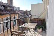 Apartment with terrace near sea and Major