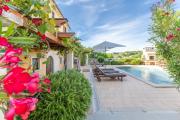 Villa Christina with Pool, Jacuzzi and Sauna
