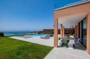 Villa with stunning sea views