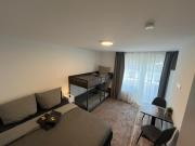 City Hub Room 24 - mit Balkon - Coffee for free -