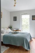 Krakow Modern Apartment - 50m2, Parking & Balcony - by Rentujemy