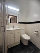 Top Deniliquin