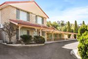 Top Cowra