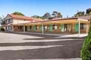 Top Cowra