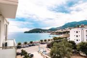 Top Himare