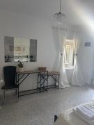 Top Himare