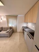 Top Cres