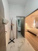 Room with a bathroom, 5-6 Min from train station