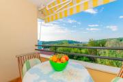 Apartments with parking space Pula - 27690