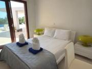 Top Paralimni