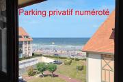 Vue mer, parking privé et la plage à deux pas