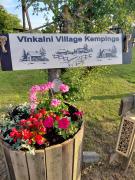 Vīnkalni Village kempings
