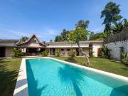 Peaceful 3BR villa with Pool in Kedungu