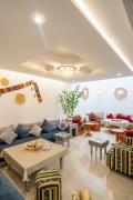 Dar Mawati - 5BR - Private Hammam - Rooftop - Near Medina