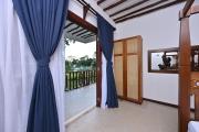 Top Shimoni