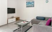 2 Bedroom Pet Friendly Apartment In Cizici
