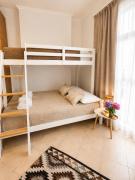 Compact Studio with Sunset View - sleeps 3